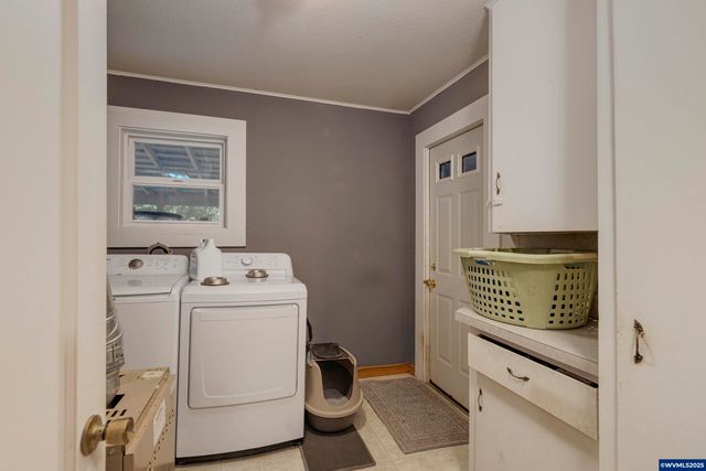 307 Sherman St, Amity, OR 97101