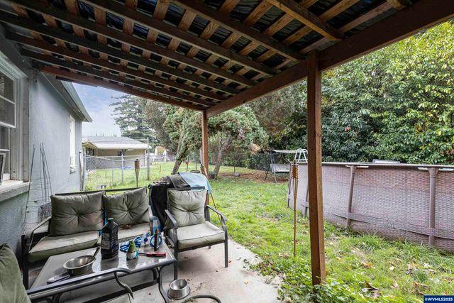 307 Sherman St, Amity, OR 97101