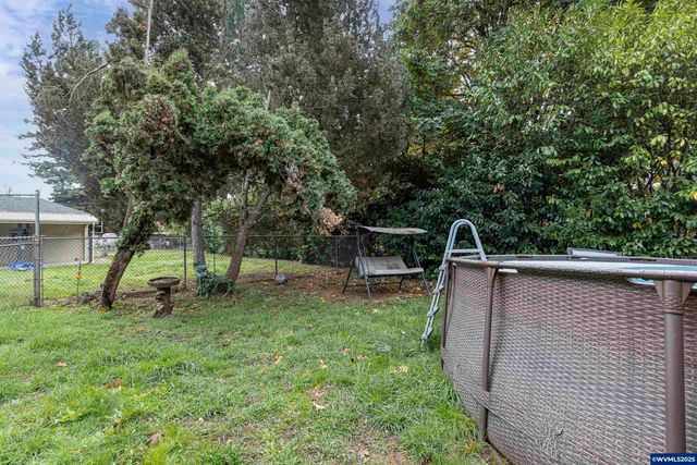 307 Sherman St, Amity, OR 97101