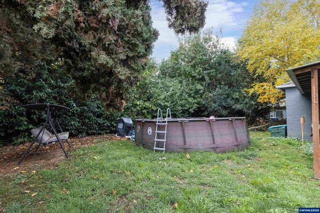 307 Sherman St, Amity, OR 97101