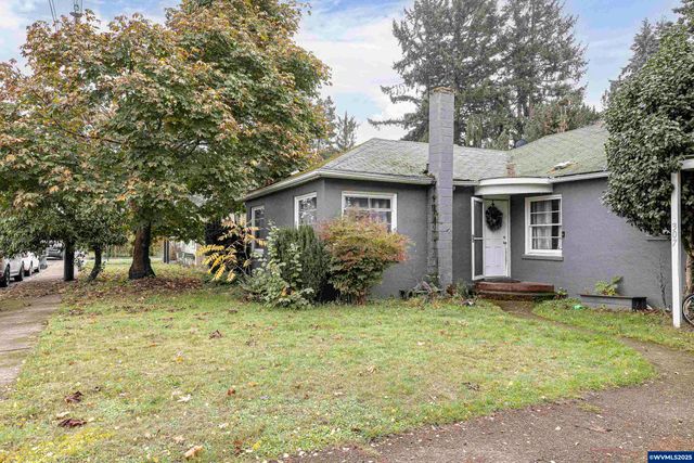 307 Sherman St, Amity, OR 97101