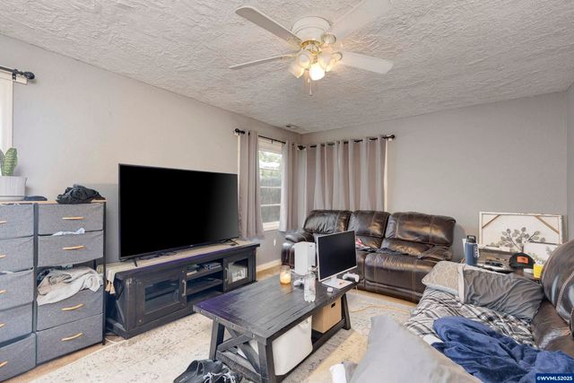 307 Sherman St, Amity, OR 97101