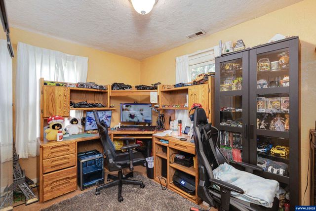 307 Sherman St, Amity, OR 97101