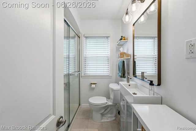 618 S Gainsborough Avenue, Royal Oak, MI 48067