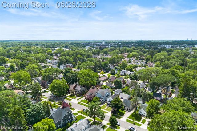 618 S Gainsborough Avenue, Royal Oak, MI 48067