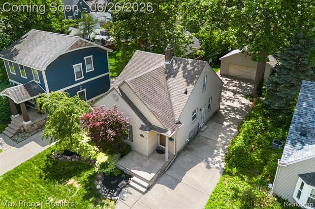 618 S Gainsborough Avenue, Royal Oak, MI 48067