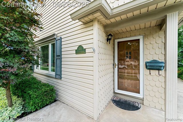 618 S Gainsborough Avenue, Royal Oak, MI 48067