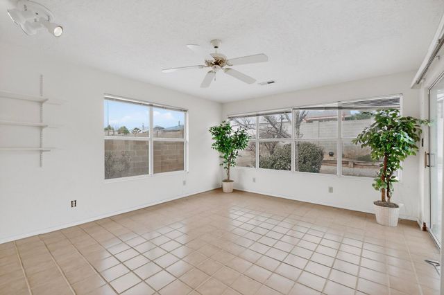 7213 Sunlight Peak Drive NE, Rio Rancho, NM 87144