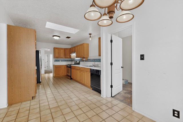 7213 Sunlight Peak Drive NE, Rio Rancho, NM 87144