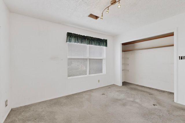 7213 Sunlight Peak Drive NE, Rio Rancho, NM 87144