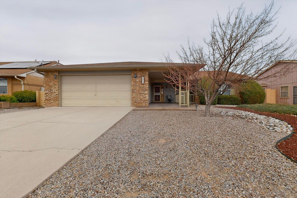 Image 1 of property listing at 7213 Sunlight Peak Drive NE, Rio Rancho, NM 87144