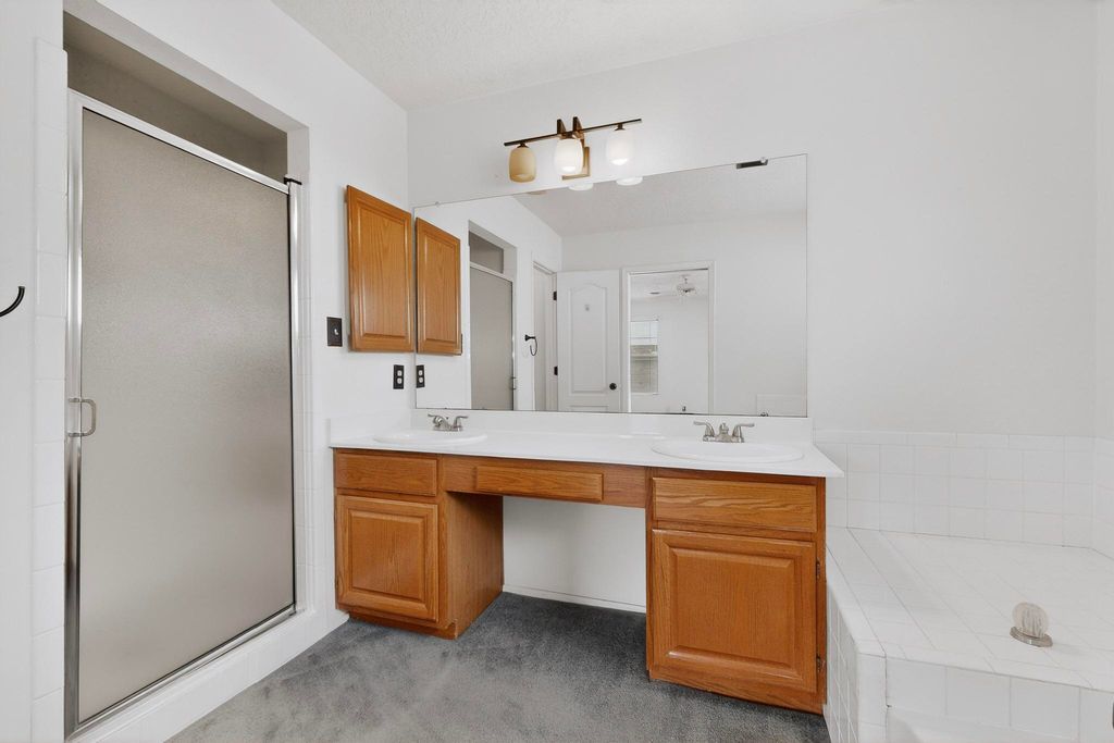 Image 21 of property listing at 7213 Sunlight Peak Drive NE, Rio Rancho, NM 87144