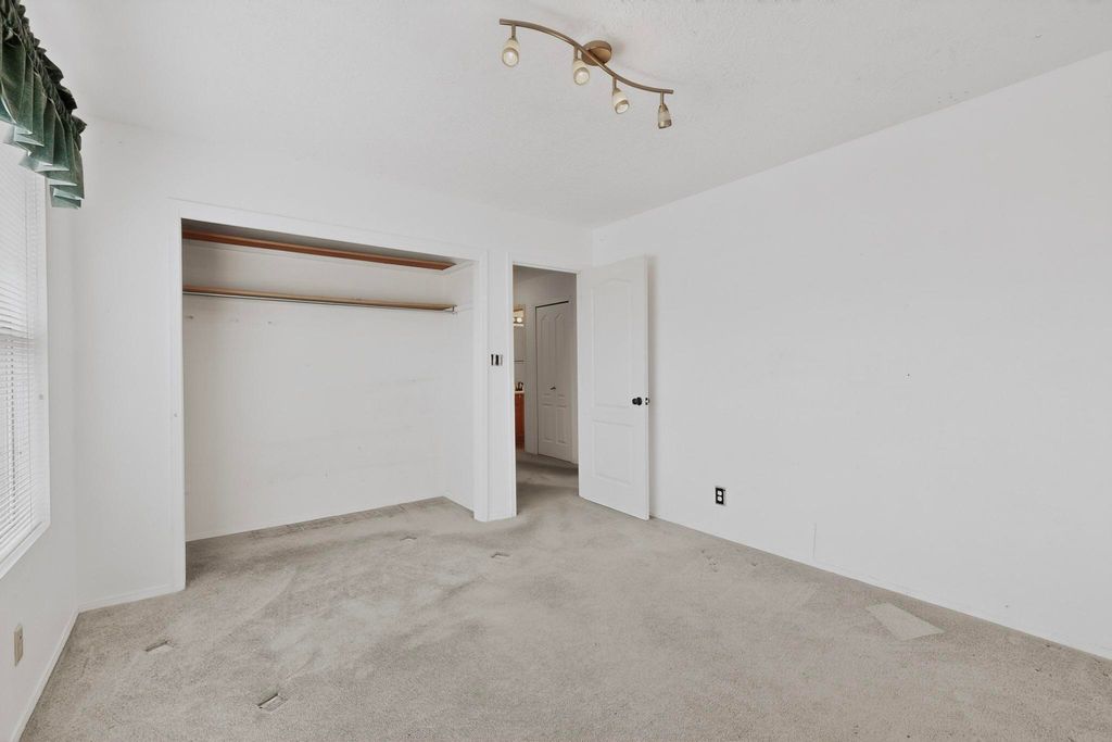 Image 37 of property listing at 7213 Sunlight Peak Drive NE, Rio Rancho, NM 87144