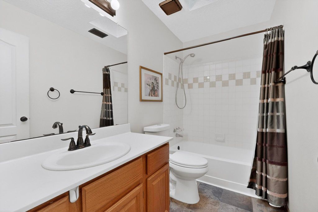 Image 38 of property listing at 7213 Sunlight Peak Drive NE, Rio Rancho, NM 87144