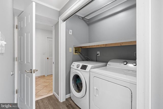 1402 STERIGERE, Norristown, PA 19403