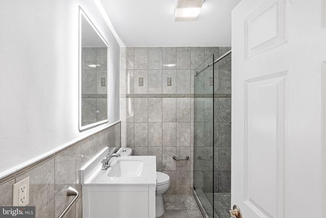 1402 STERIGERE, Norristown, PA 19403