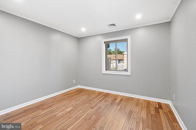 1402 STERIGERE, Norristown, PA 19403