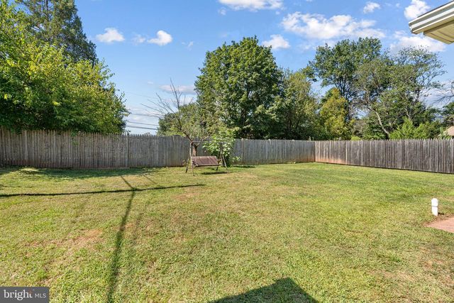 1402 STERIGERE, Norristown, PA 19403