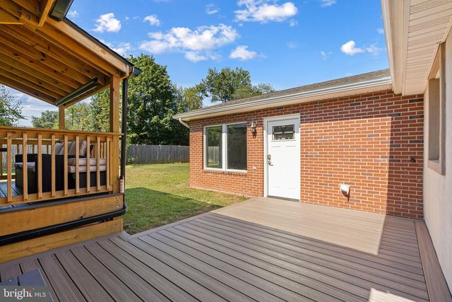 1402 STERIGERE, Norristown, PA 19403