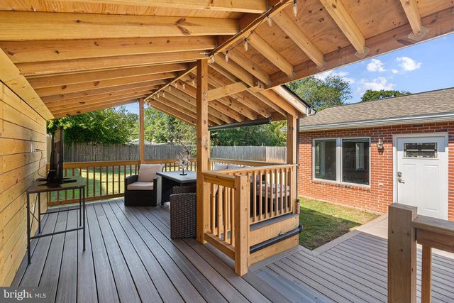 1402 STERIGERE, Norristown, PA 19403