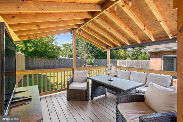 1402 STERIGERE, Norristown, PA 19403