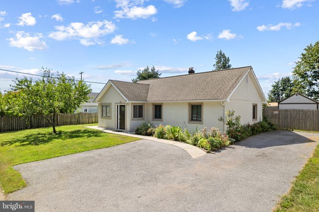 1402 STERIGERE, Norristown, PA 19403