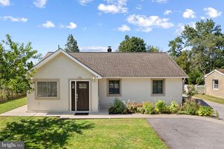 1402 STERIGERE, Norristown, PA 19403