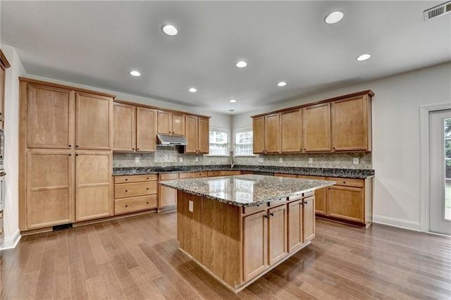 5485 Sandstone ct, Cumming, GA 30040