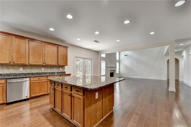 5485 Sandstone ct, Cumming, GA 30040