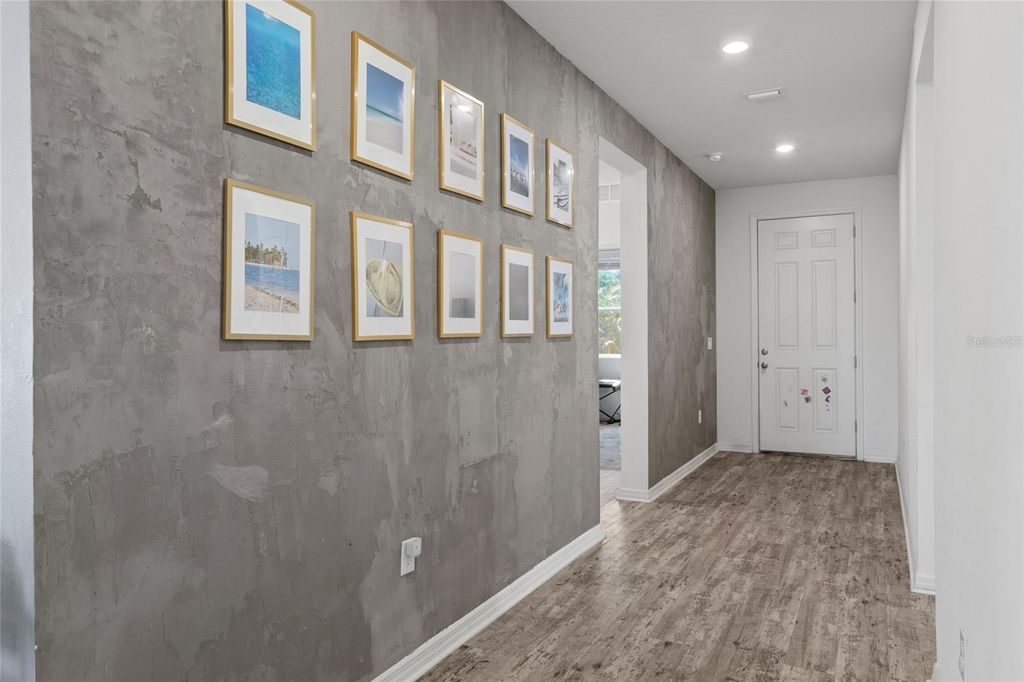 Image 2 of property listing at 10630 MEDFORD LAKE DRIVE, Riverview, FL 33578