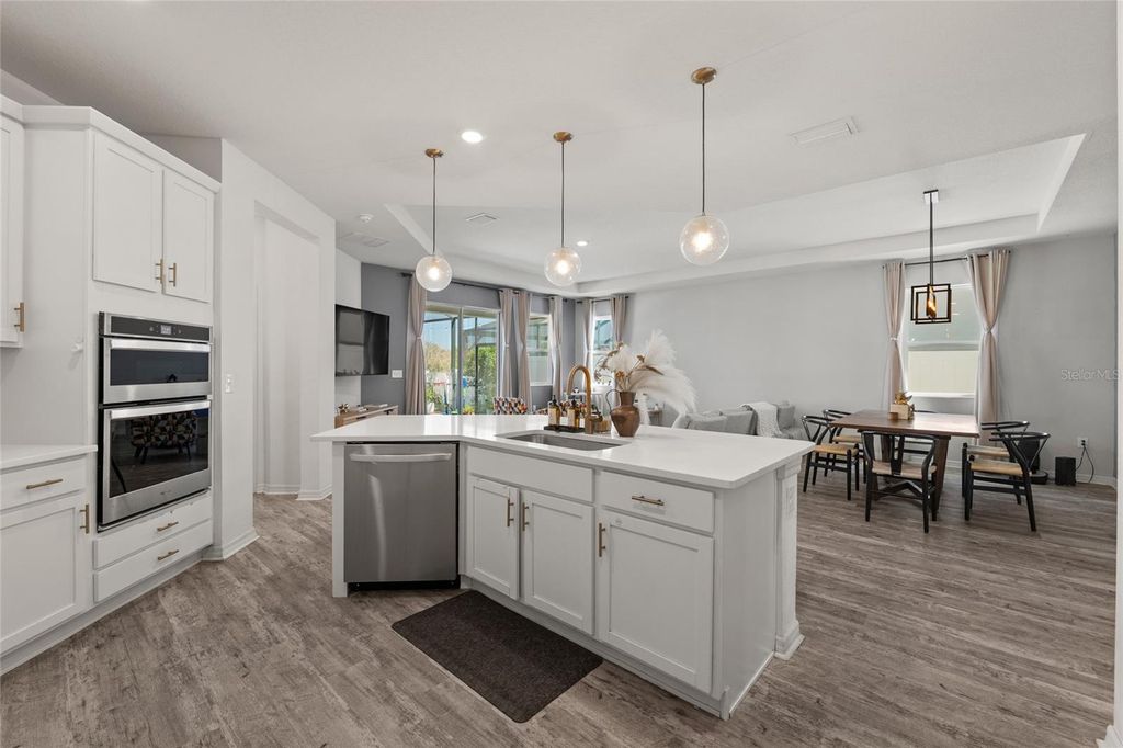 Image 11 of property listing at 10630 MEDFORD LAKE DRIVE, Riverview, FL 33578