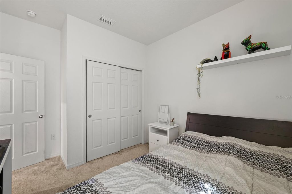 Image 17 of property listing at 10630 MEDFORD LAKE DRIVE, Riverview, FL 33578