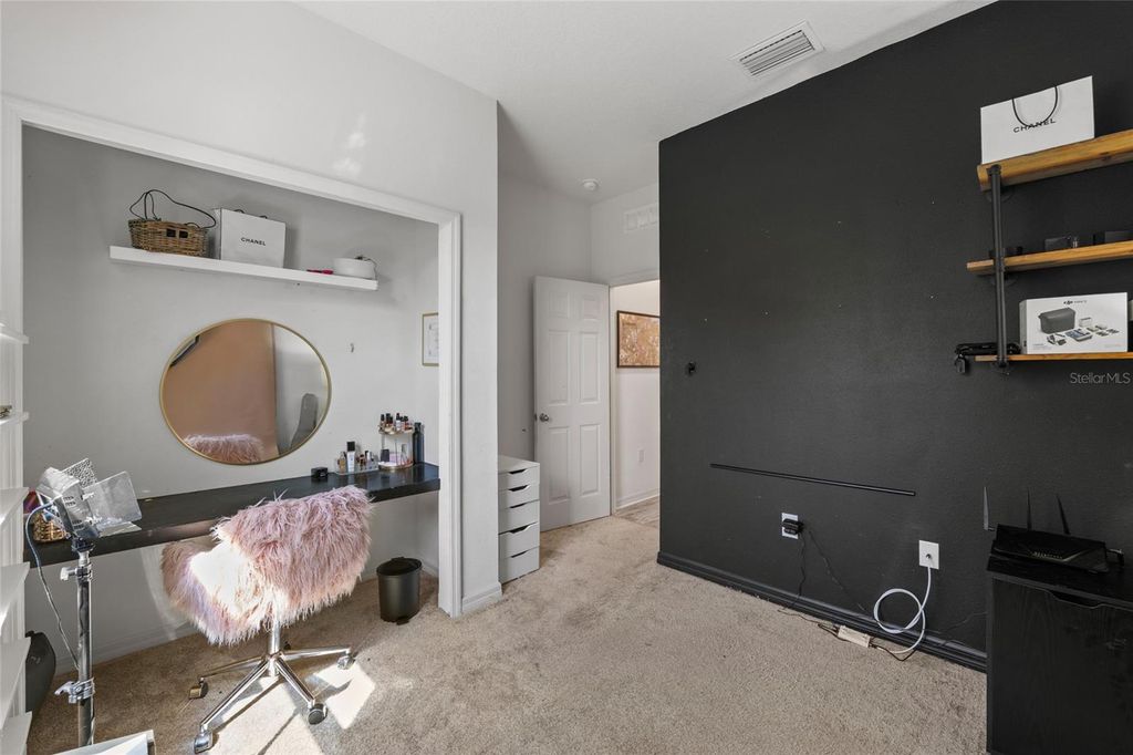 Image 21 of property listing at 10630 MEDFORD LAKE DRIVE, Riverview, FL 33578