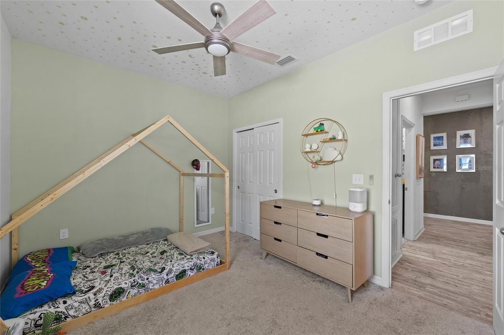 Image 23 of property listing at 10630 MEDFORD LAKE DRIVE, Riverview, FL 33578