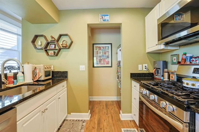 982 Hatch Street, Cincinnati, OH 45208