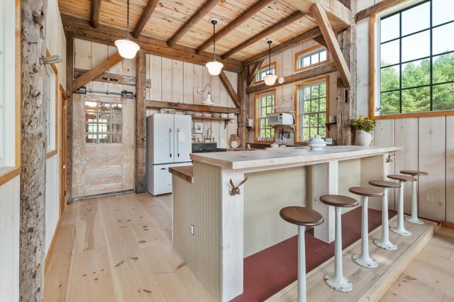 580 Cross Road, Londonderry, VT 05155