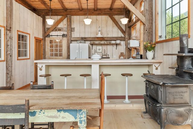 580 Cross Road, Londonderry, VT 05155