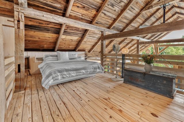 580 Cross Road, Londonderry, VT 05155