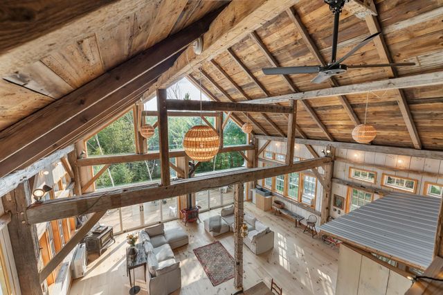 580 Cross Road, Londonderry, VT 05155