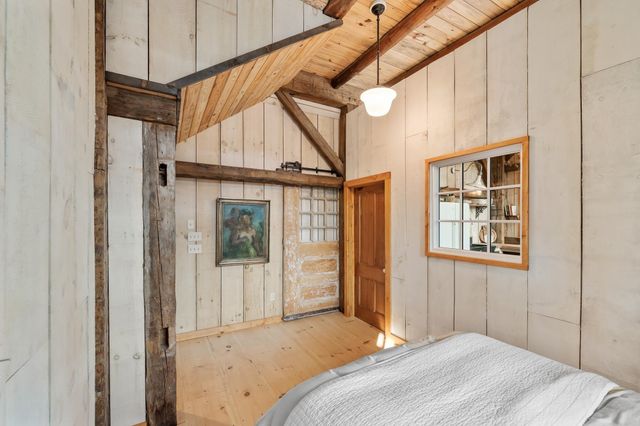 580 Cross Road, Londonderry, VT 05155