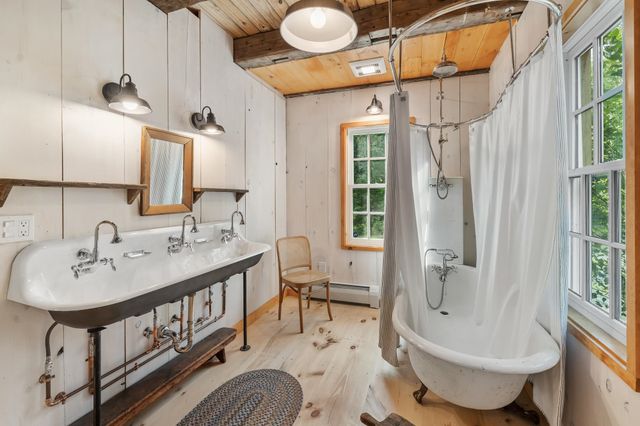 580 Cross Road, Londonderry, VT 05155