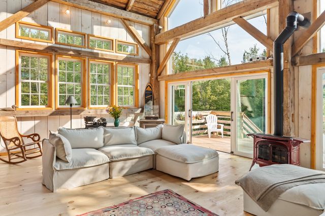 580 Cross Road, Londonderry, VT 05155