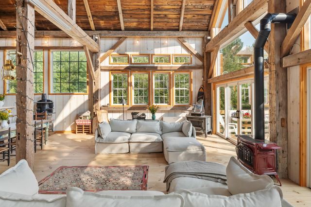 580 Cross Road, Londonderry, VT 05155