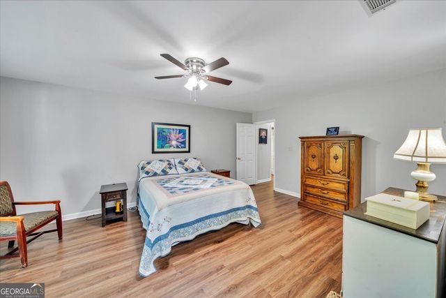 112 Oak Pointe Circle, Dublin, GA 31021