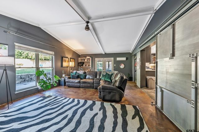 3020 Meadowlark, Tyler, TX 75701