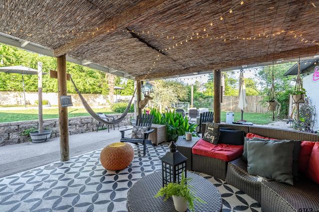 3020 Meadowlark, Tyler, TX 75701