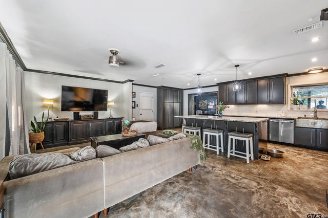 3020 Meadowlark, Tyler, TX 75701