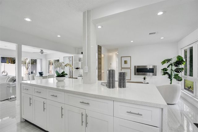 2129 NE 62nd St, Fort Lauderdale, FL 33308