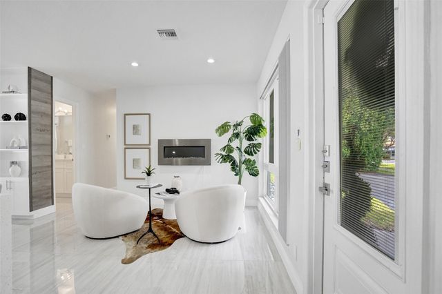 2129 NE 62nd St, Fort Lauderdale, FL 33308