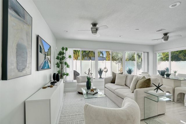 2129 NE 62nd St, Fort Lauderdale, FL 33308